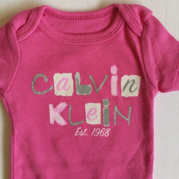 calvin klein 2-pack graphic bodysuit diaper shirt bundle 0-3 months baby girl - Picture 3 of 6